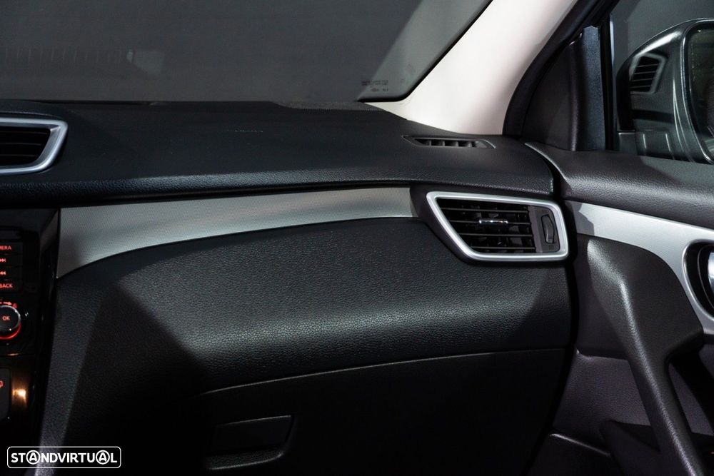 Nissan Qashqai 1.3 DIG-T N-Connecta LED+SKY - 42