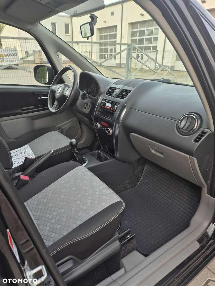 Suzuki SX4 - 11