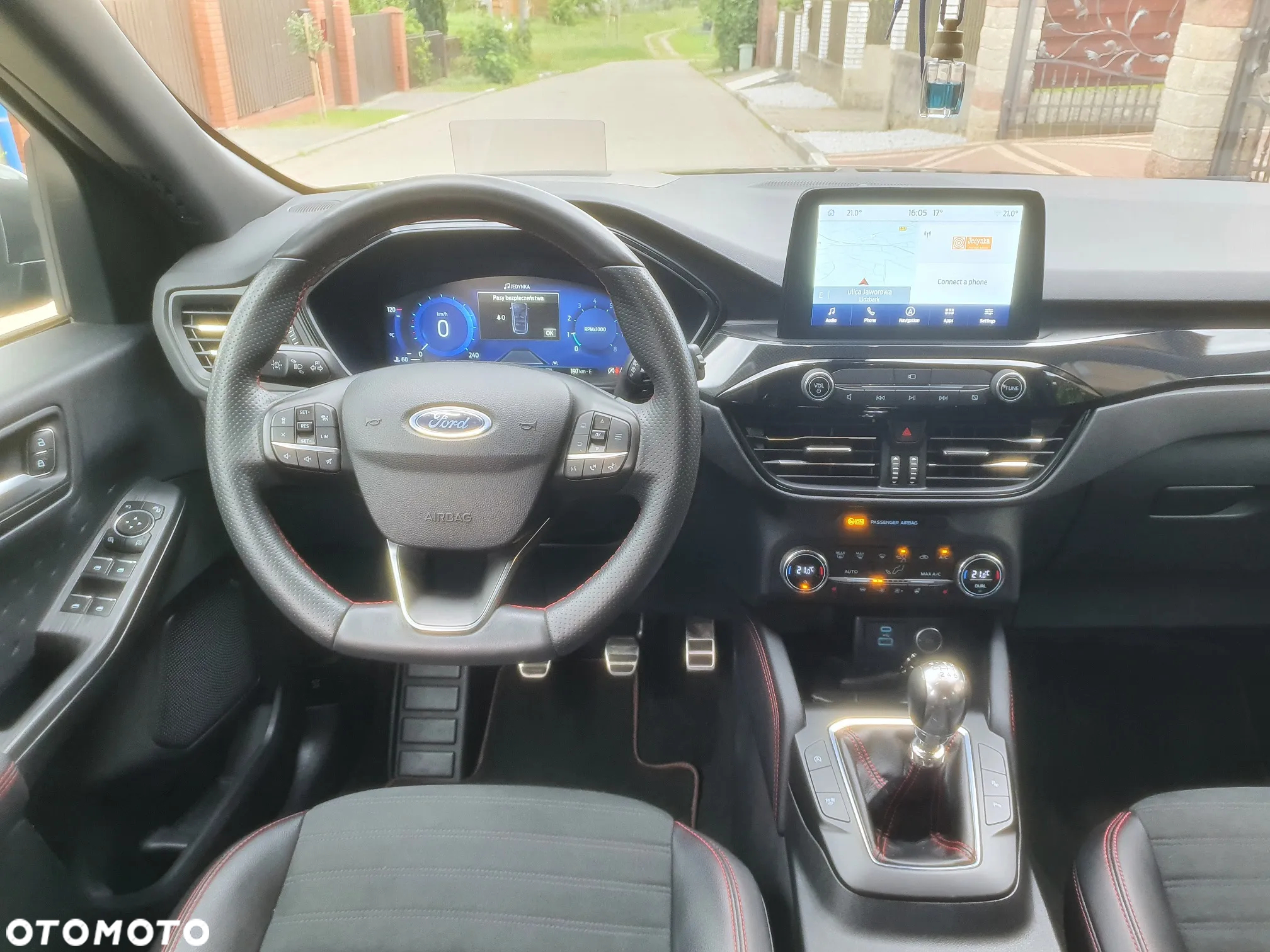 Ford Kuga - 10