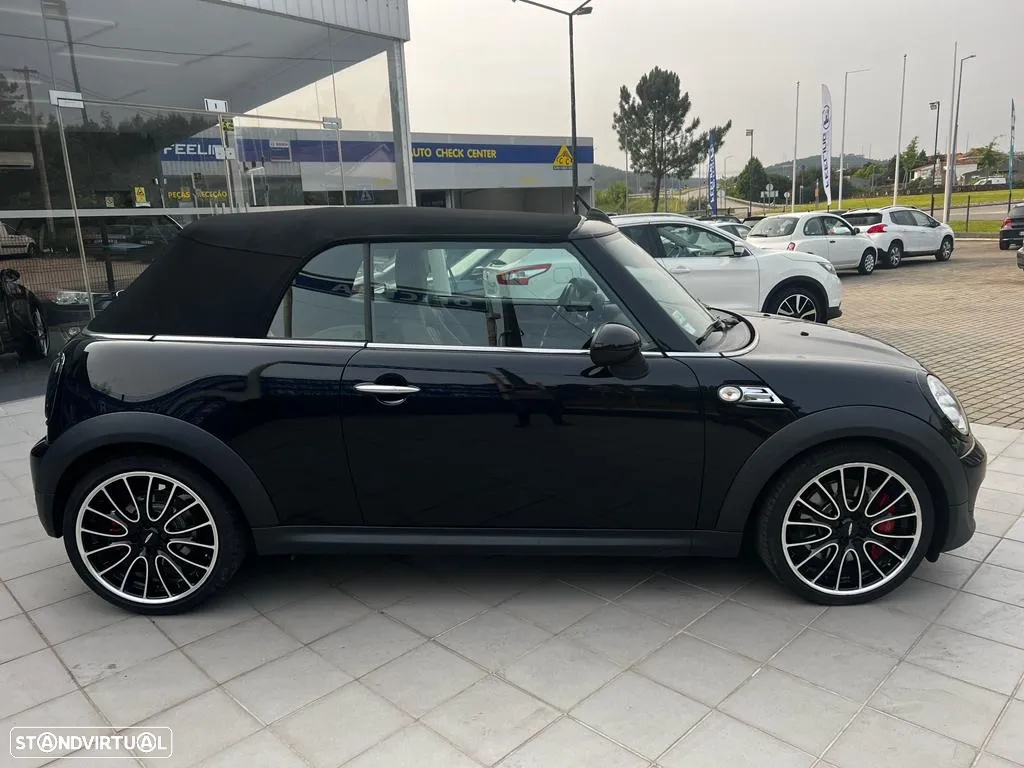 MINI Cabrio John Cooper Works - 4