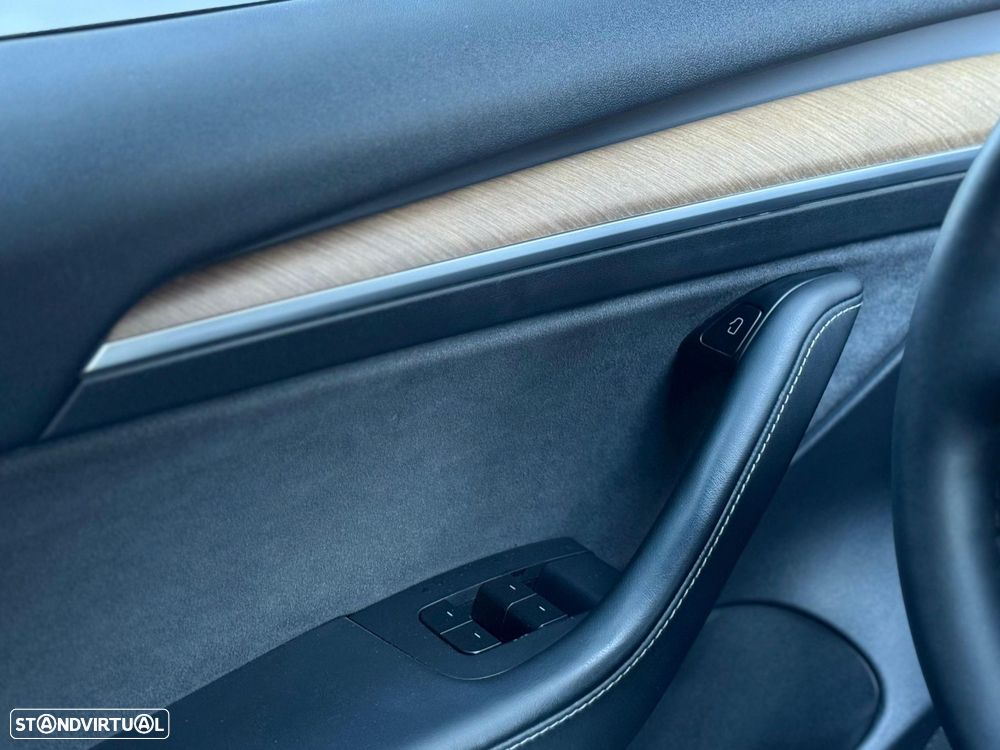 Tesla Model 3 Tração Traseira - 36