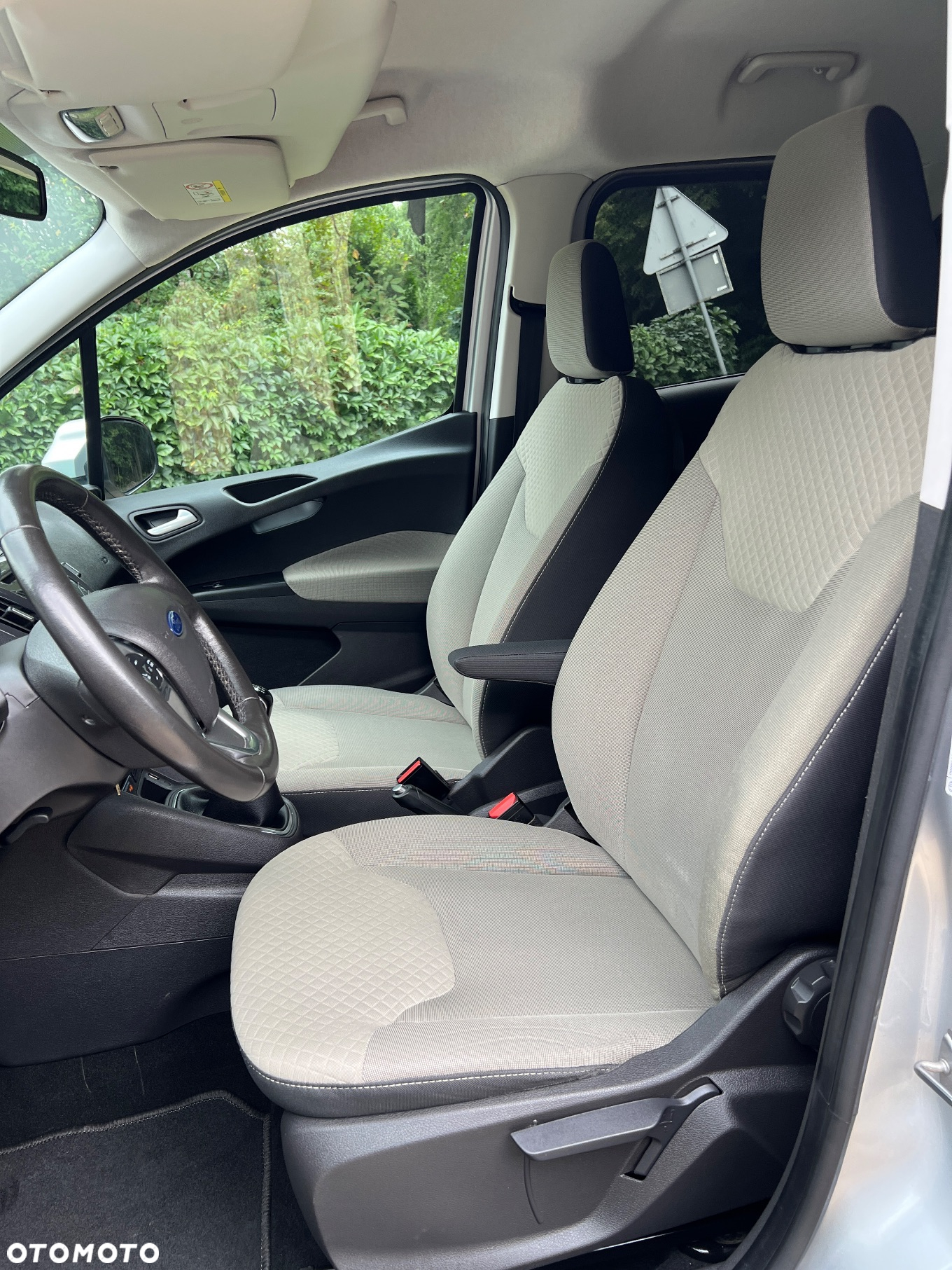 Ford Tourneo Courier 1.0 EcoBoost Trend - 12