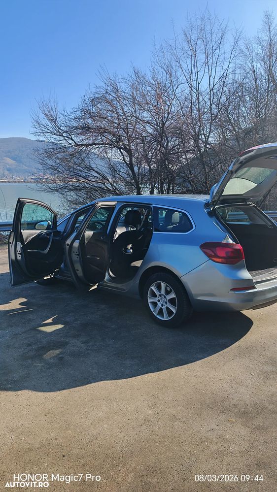 Opel Astra 1.7 CDTI DPF Active - 9