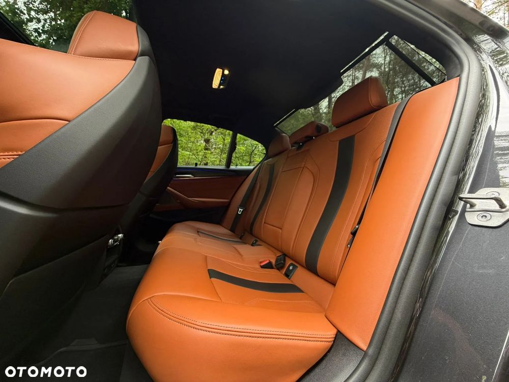 BMW M5 Standard - 12