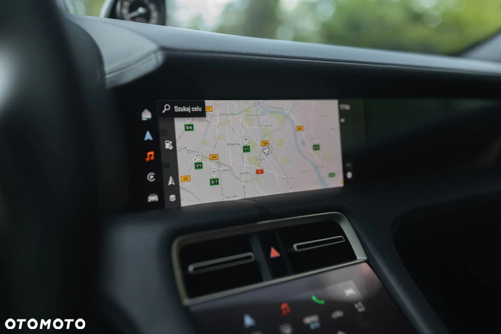 Porsche Taycan 105kWh 4S Performance Plus - 23