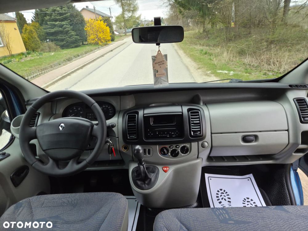 Renault Trafic Passenger Expression - 16