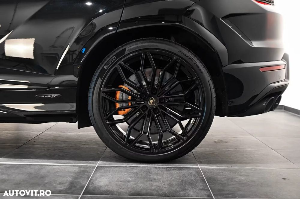 Lamborghini URUS - 11