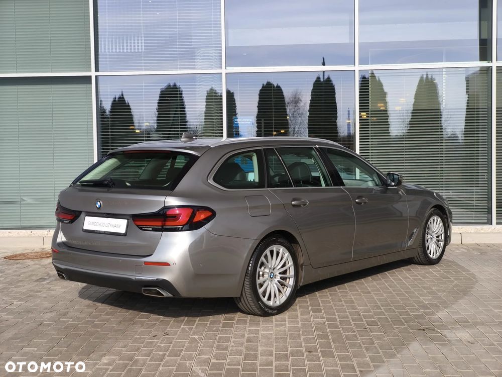BMW Seria 5 530d xDrive Luxury Line - 4