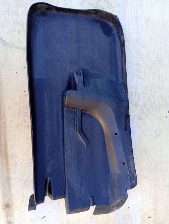 chlapacz prawy tylny tył mercedes sprinter W907 W910 A9078891300 - 2