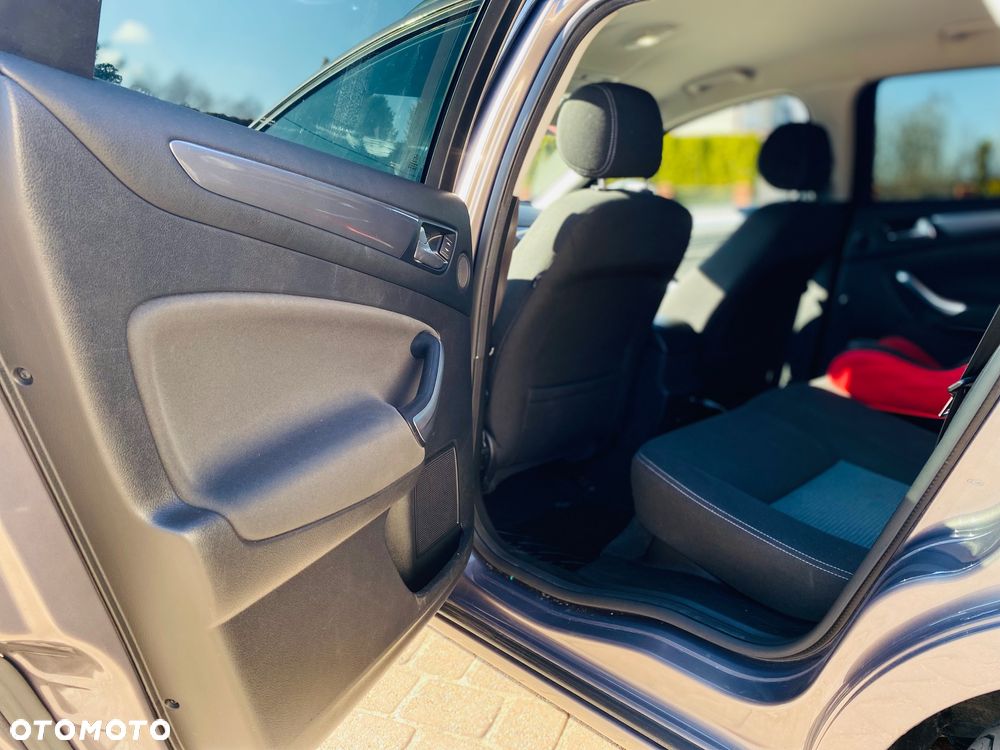 Ford Mondeo 2.0 TDCi Titanium - 25