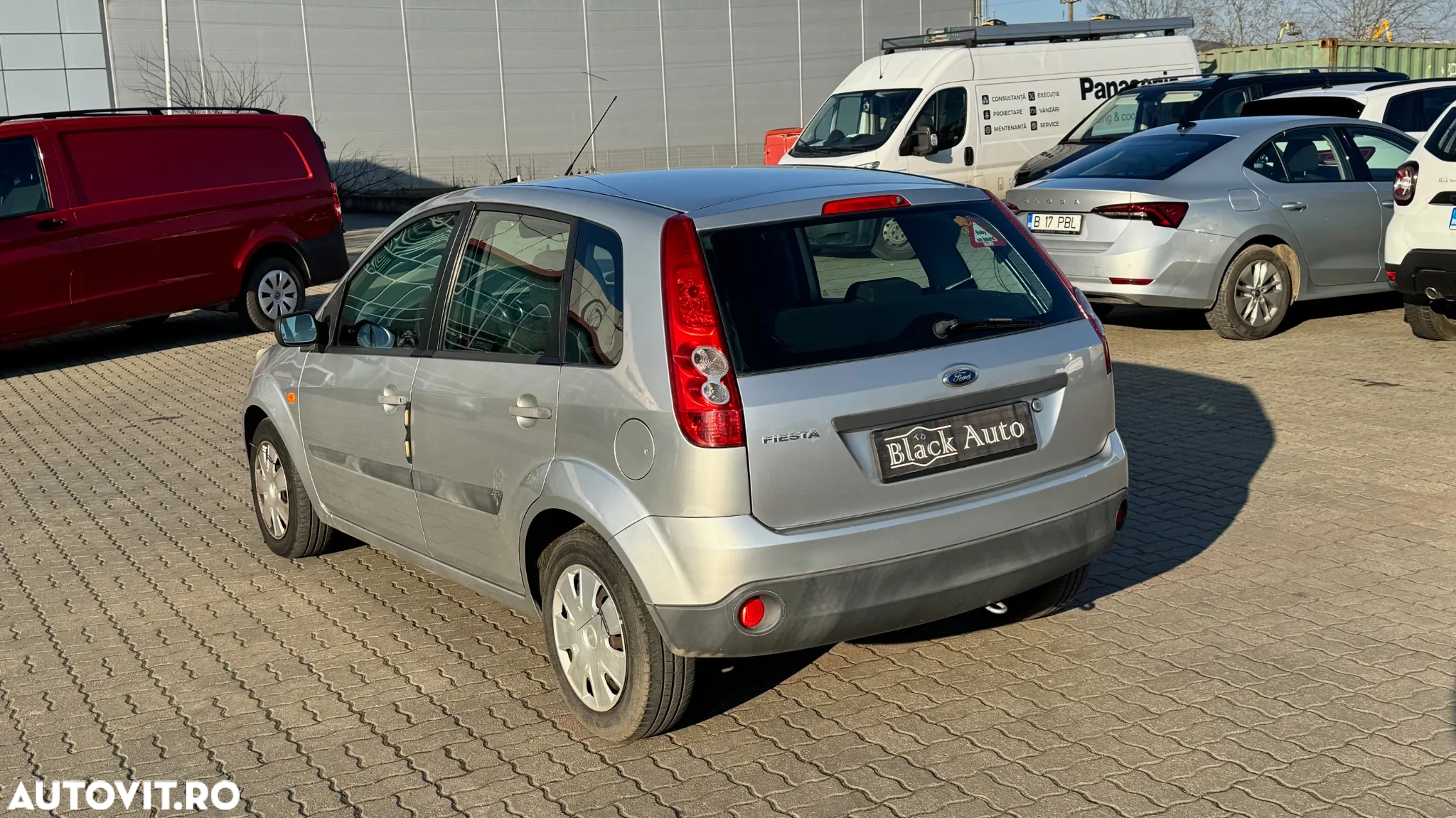 Ford Fiesta 1.3i Ambiente - 3