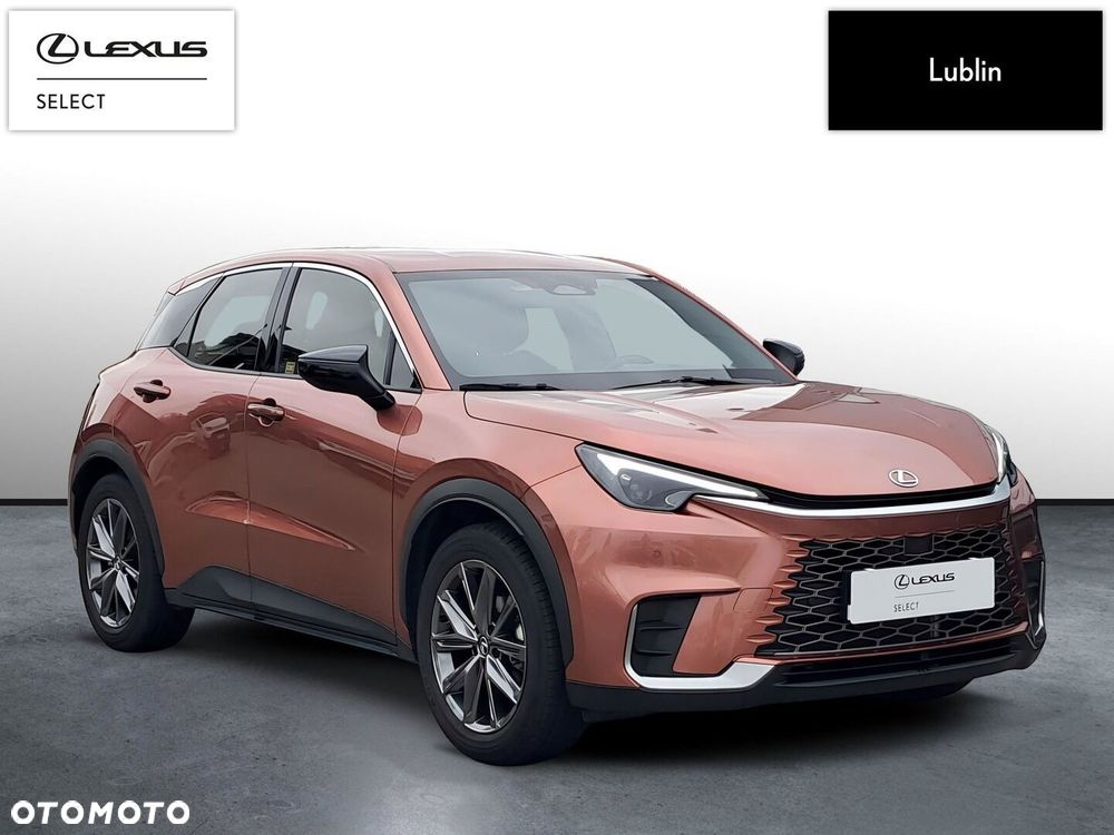 Lexus LBX - 7