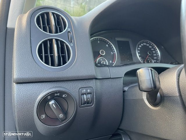 VW Golf Plus 1.6 TDi Confortline DSG - 16