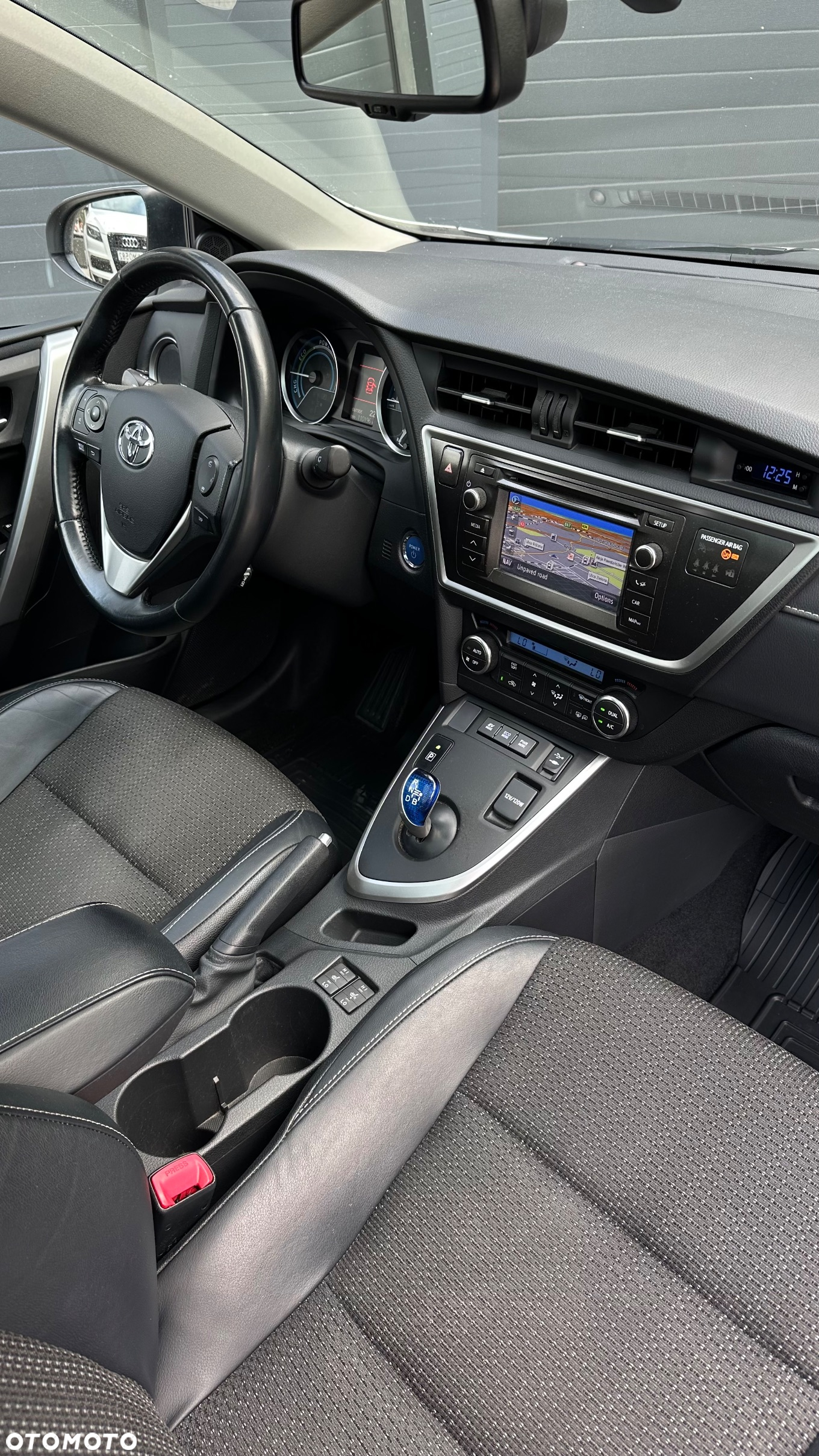 Toyota Auris 1.8 HSD Luna - 23