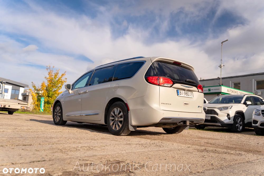 Chrysler Pacifica - 10