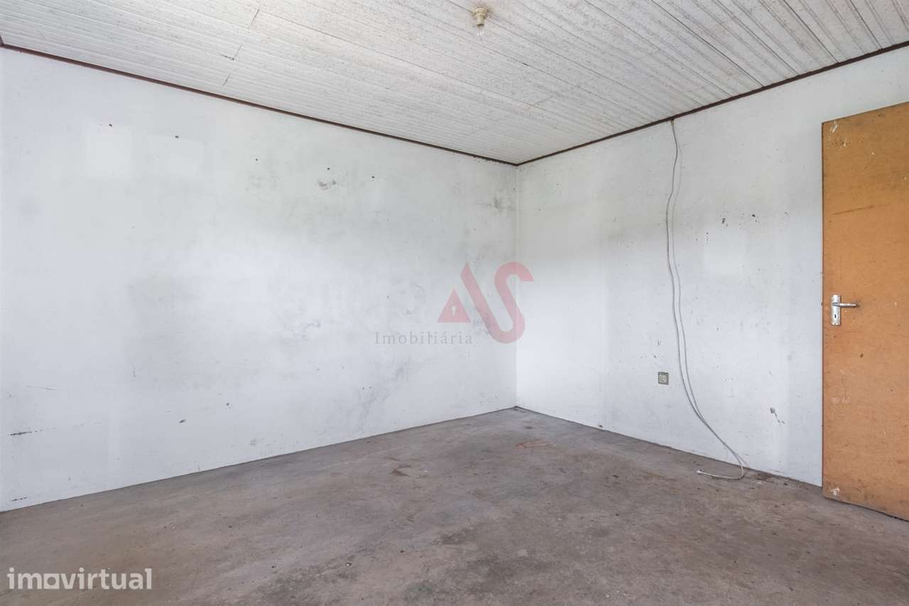 Moradia T2 para Restauro com Terrenos Adjacentes com Cerca de 5.000 m² - Grande imagem: 5/17