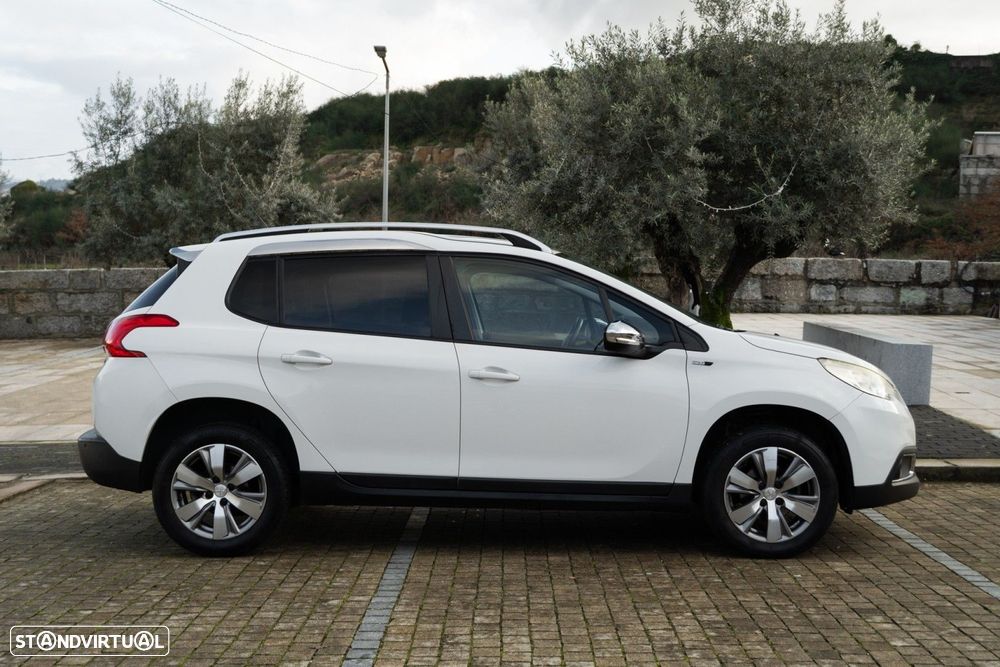 Peugeot 2008 1.6 BlueHDi Style - 12