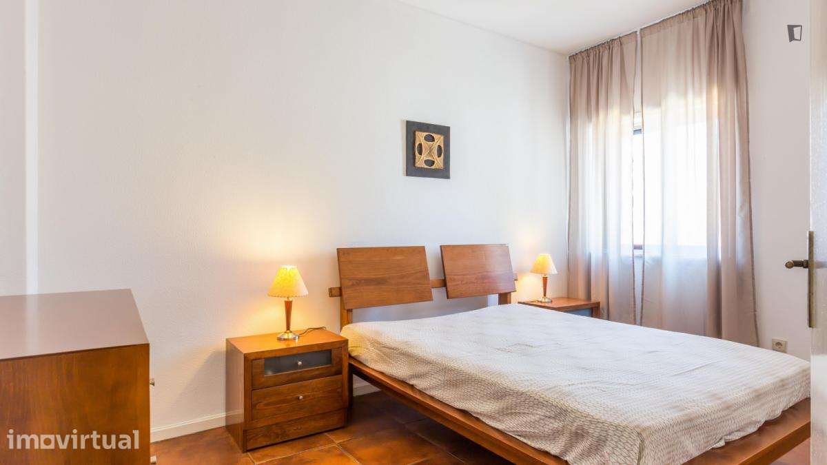 Quarto - localizado em Ramalde Porto - Grande imagem: 4/27