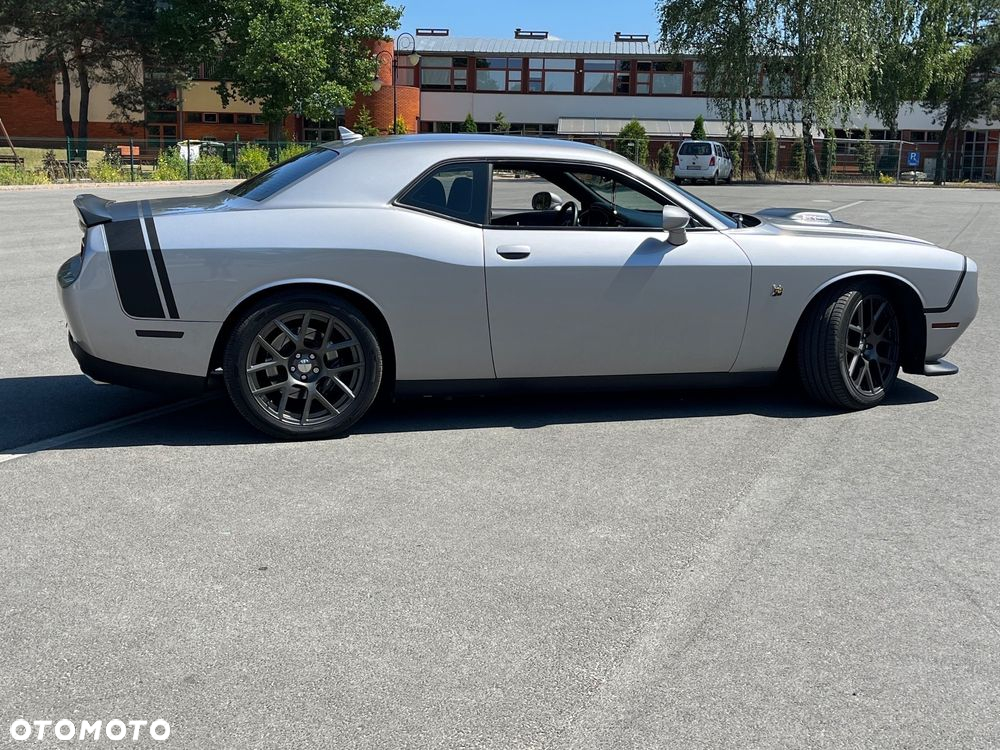 Dodge Challenger 6.4 Scat Pack - 5