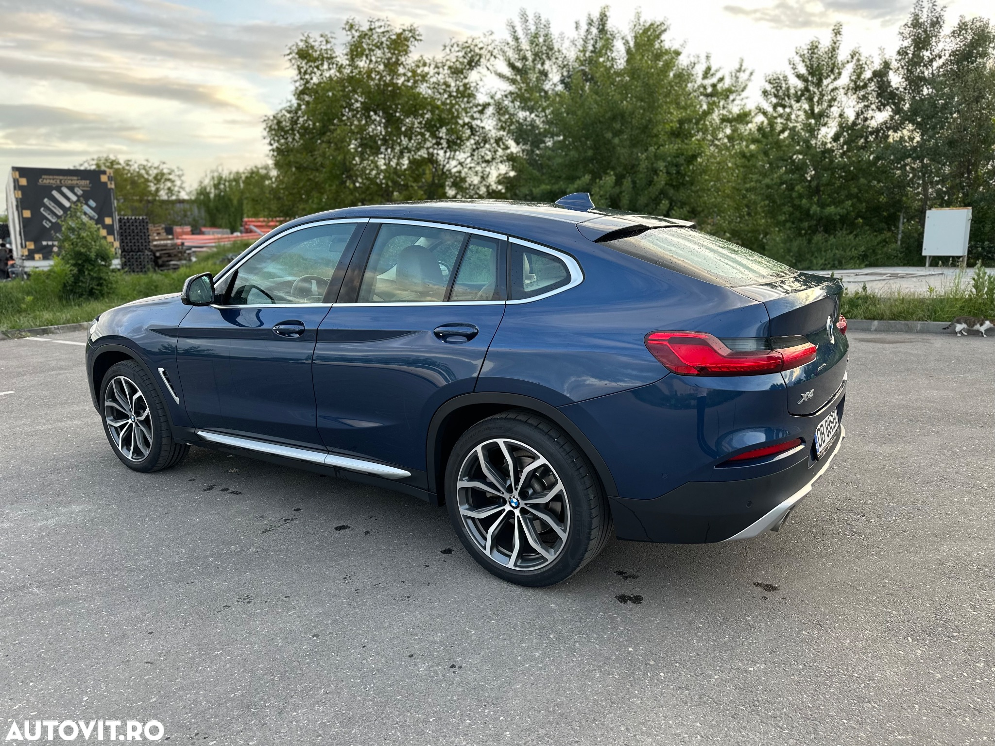 BMW X4 xDrive20i AT xLine - 13