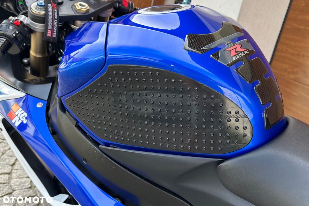 Suzuki GSX-R - 22
