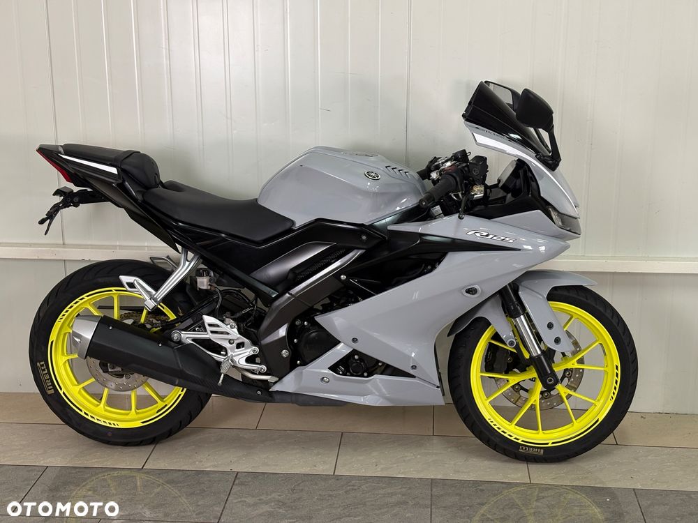 Yamaha YZF - 3