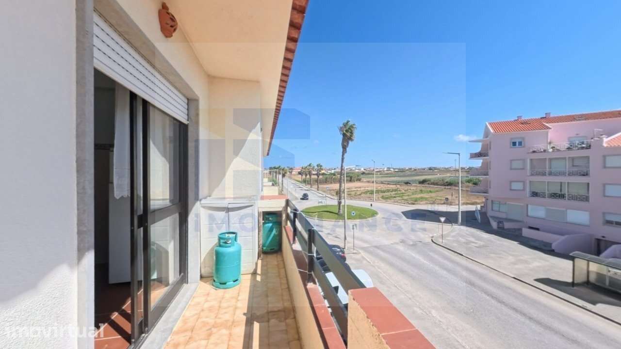 Apartamento T2 junto á praia de Consolação - Grande imagem: 3/22