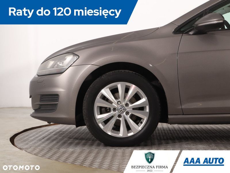 Volkswagen Golf - 16