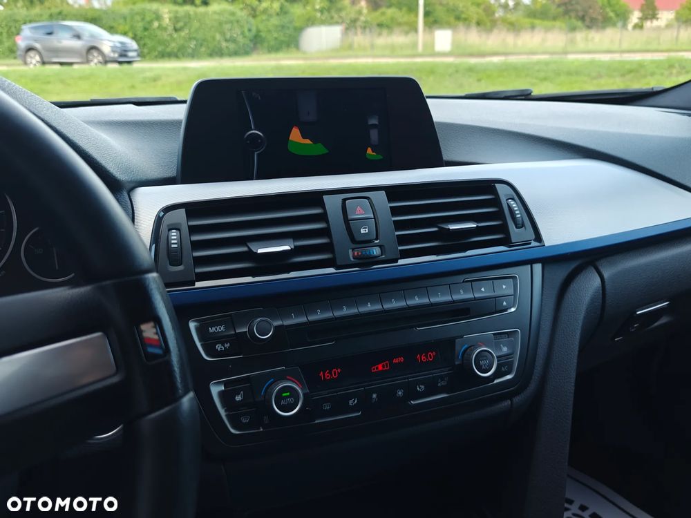 BMW Seria 3 318d M Sport EU6 - 19