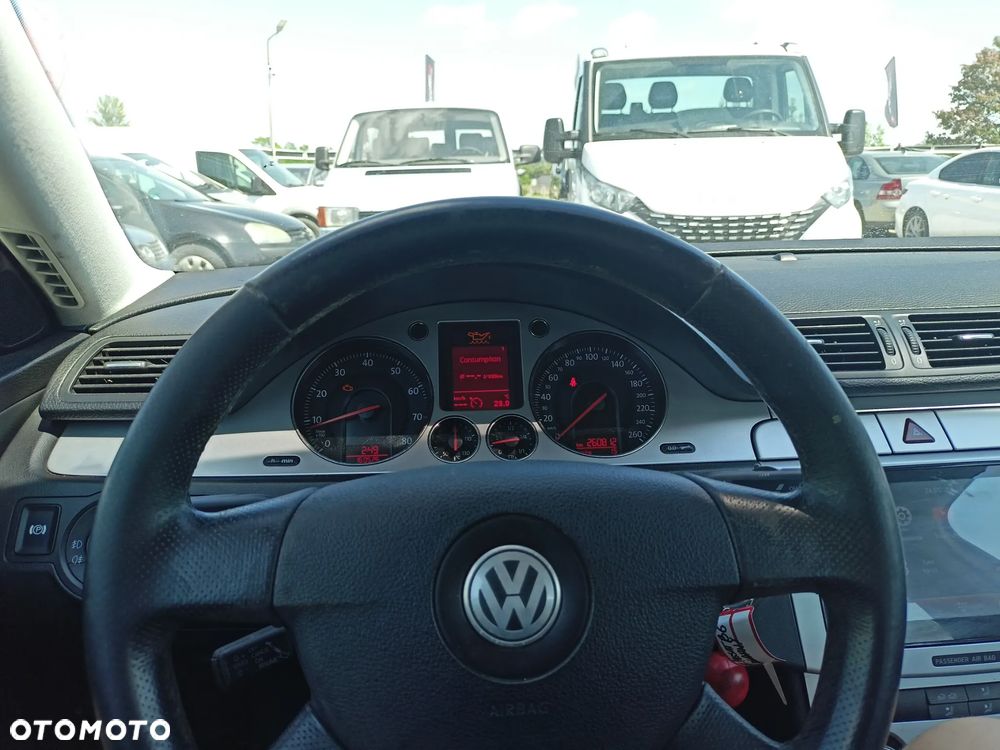 Volkswagen Passat - 9