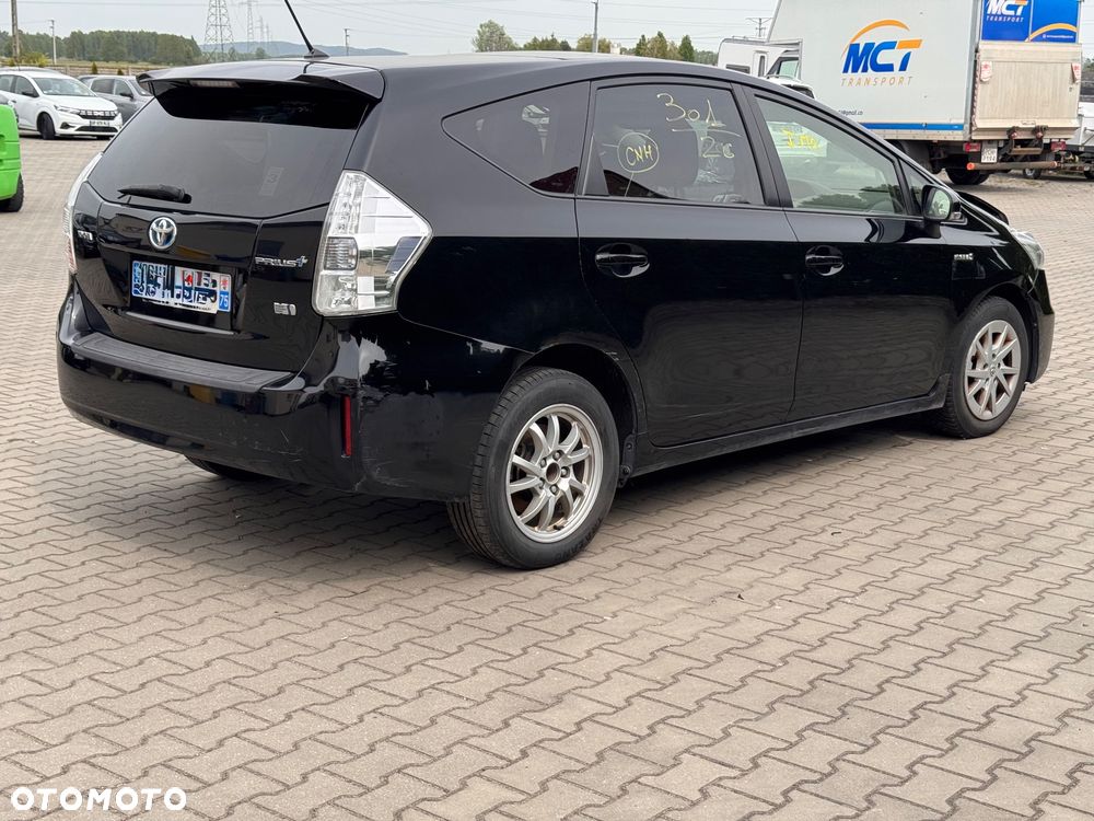Toyota Prius+ (Hybrid) - 5