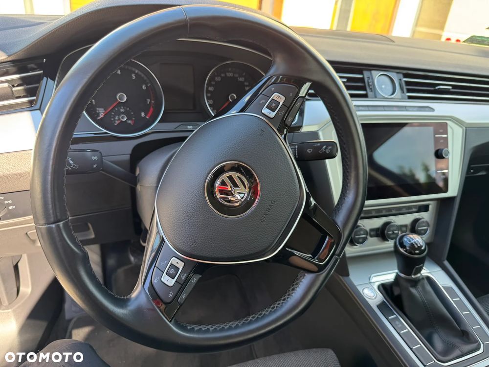 Volkswagen Passat 1.4 TSI BMT ACT Comfortline - 8