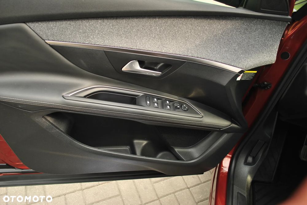 Peugeot 3008 1.5 BlueHDi Allure S&S - 4