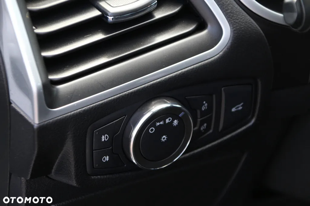 Ford S-Max 2.0 TDCi Titanium - 23