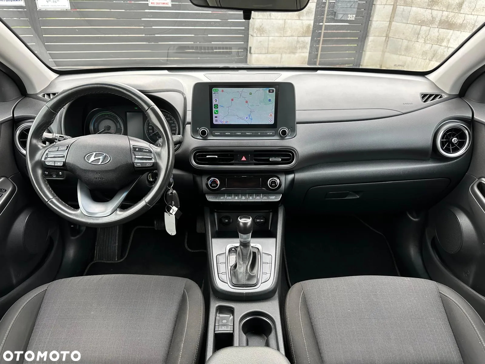 Hyundai Kona - 11