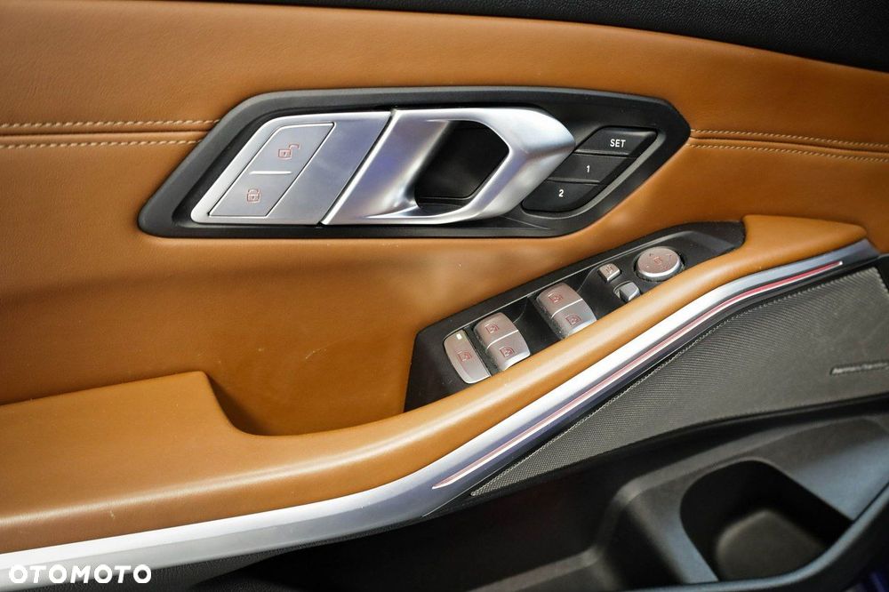 BMW M3 Competition xDrive sport - 20