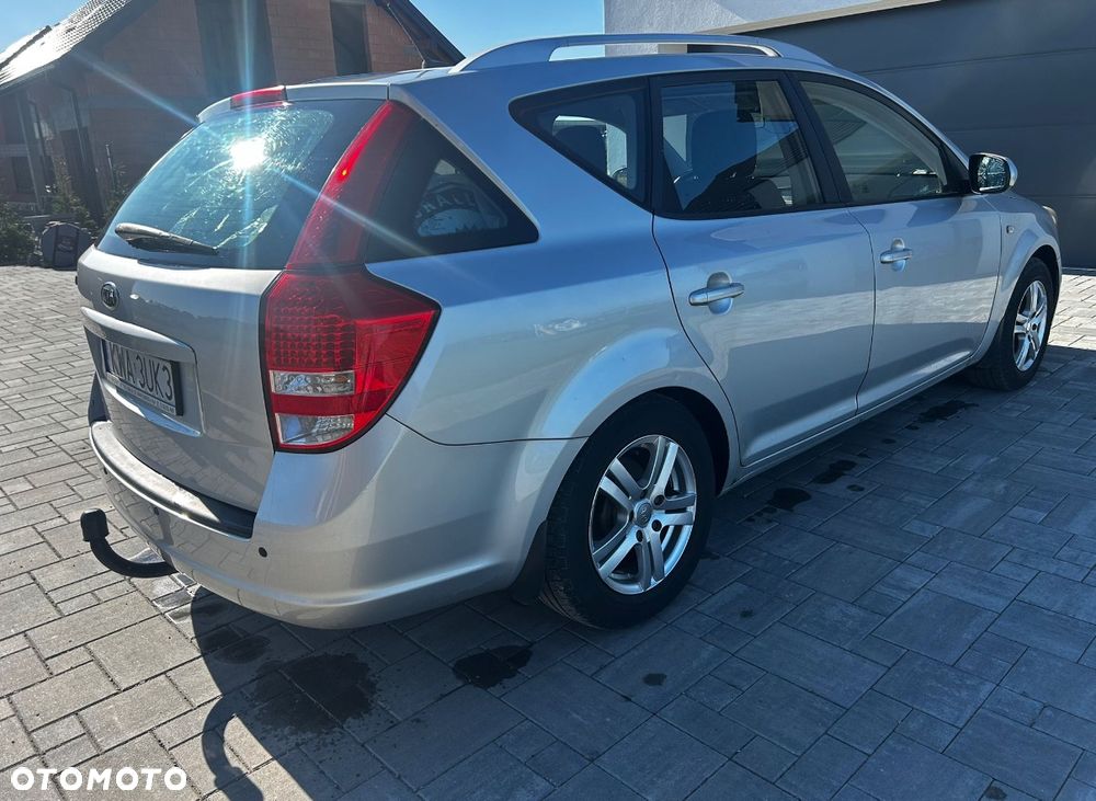 Kia Ceed - 3