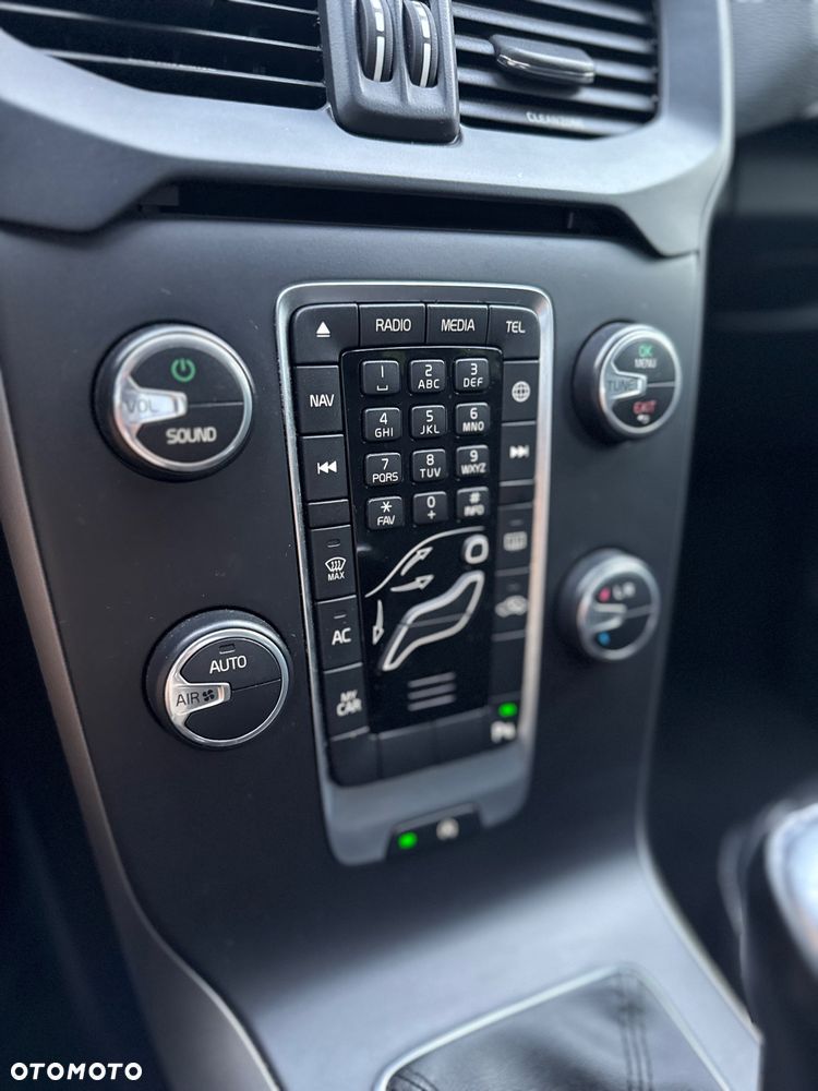 Volvo V40 D2 Drive-E Momentum - 23