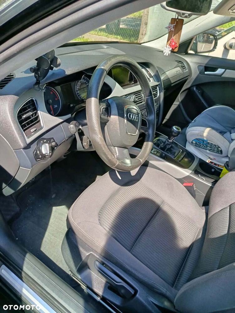 Audi A4 Avant 2.0 TDI Quattro - 32