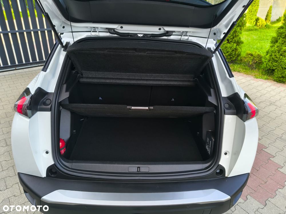 Peugeot 2008 1.5 BlueHDi Allure S&S EAT8 - 28