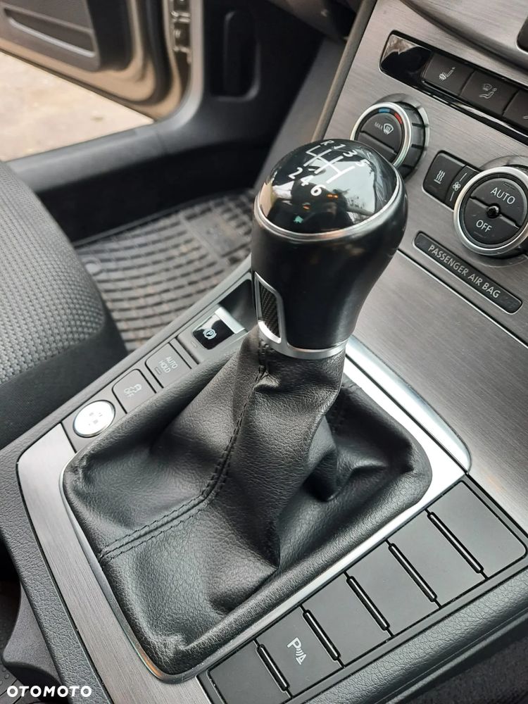 Volkswagen Passat 1.4 TSI BlueMotion Technology Comfortline - 4