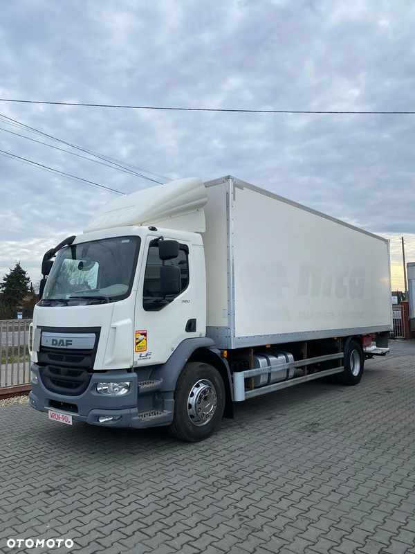 DAF LF 320 LF320 Kontener 18 ep 7,5 m winda sprowadzony wron-pol