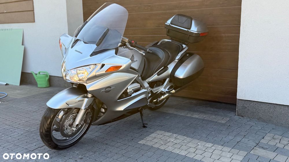 Honda ST - 7