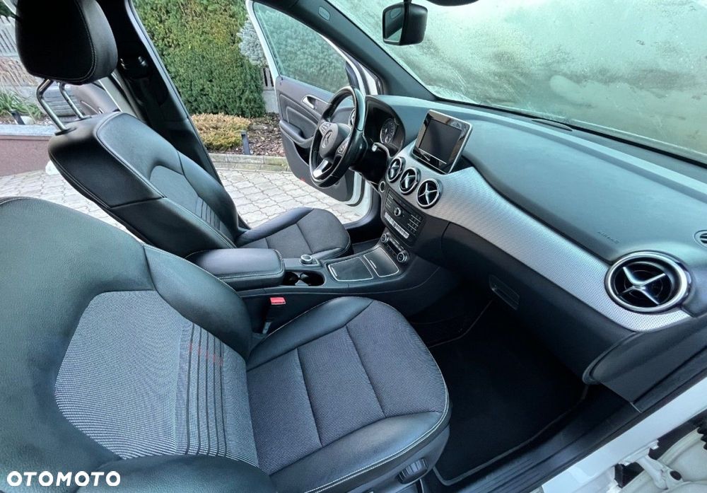 Mercedes-Benz Klasa B - 25