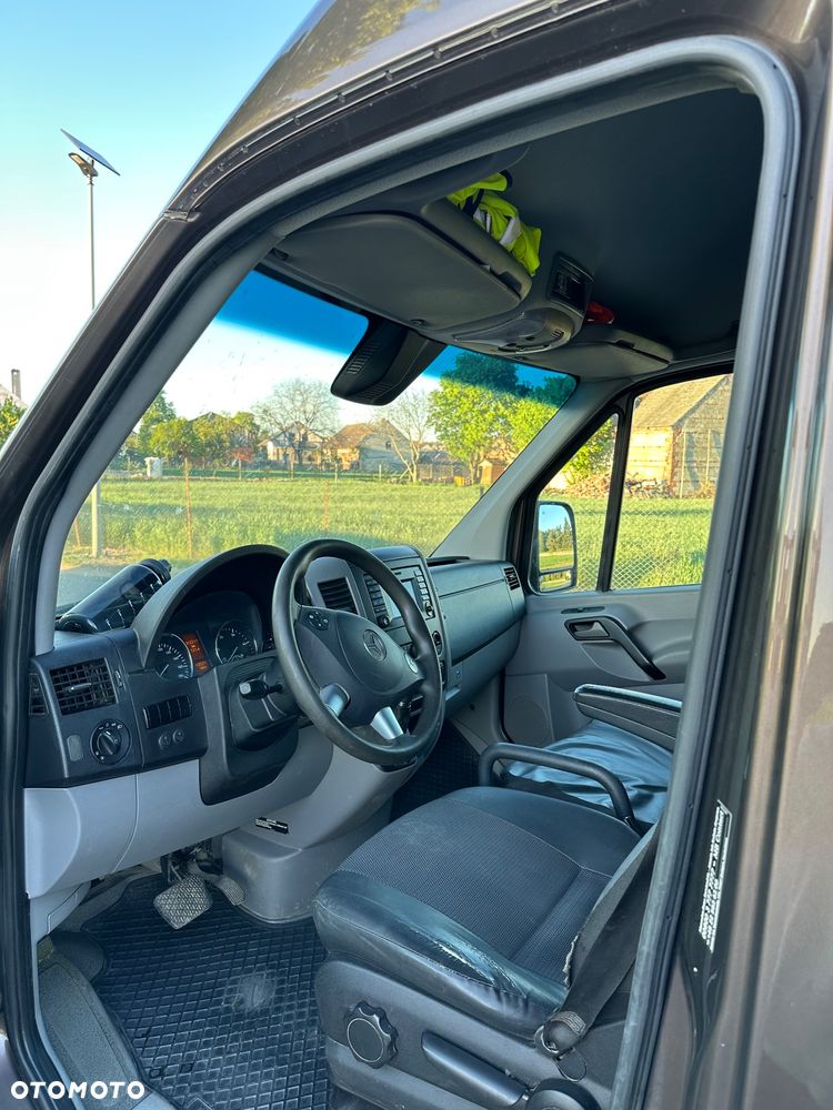 Mercedes-Benz Sprinter - 10
