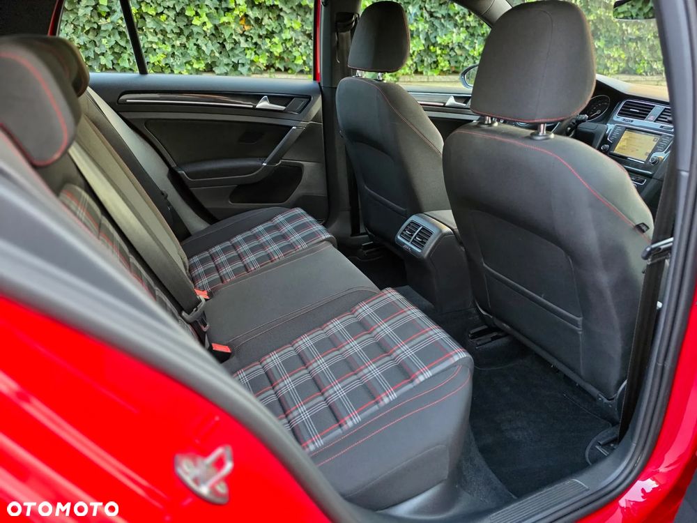 Volkswagen Golf 2.0 TSI BMT GTI - 23