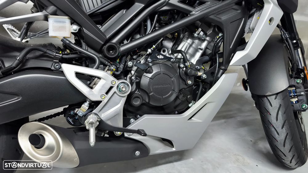 Honda CB CB125R Neo Sports Café - 12