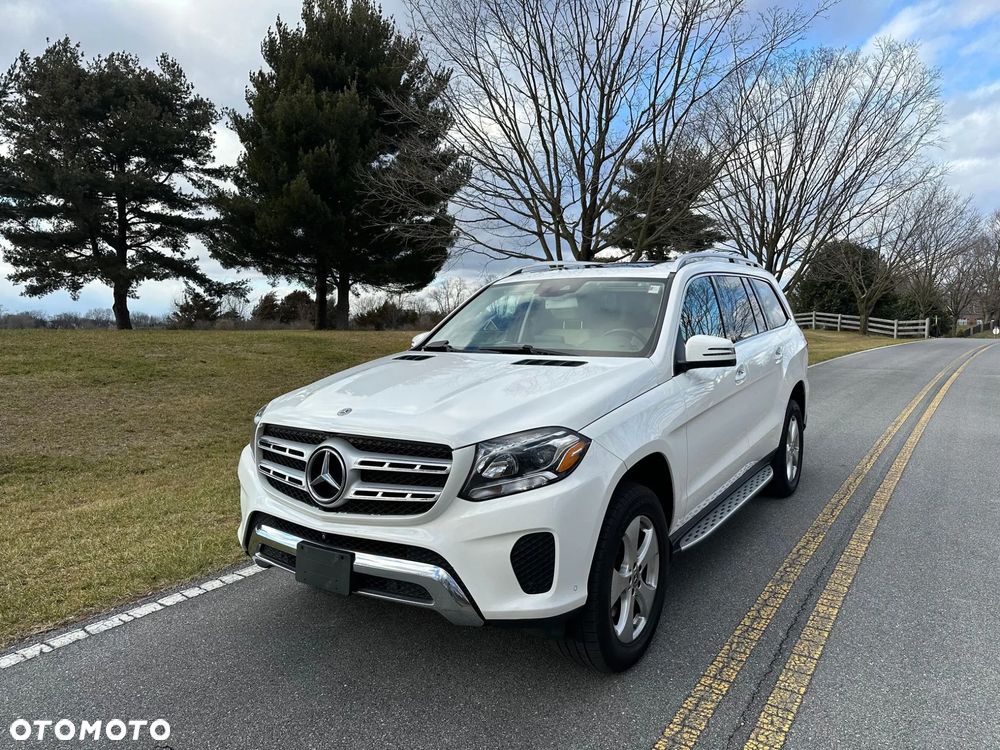 Mercedes-Benz GLS - 1
