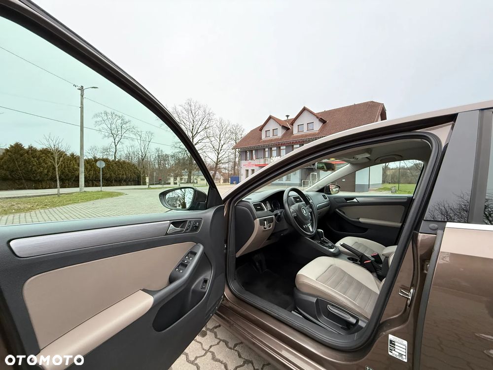 Volkswagen Jetta 1.4 TSI Highline Perfectline DSG - 13