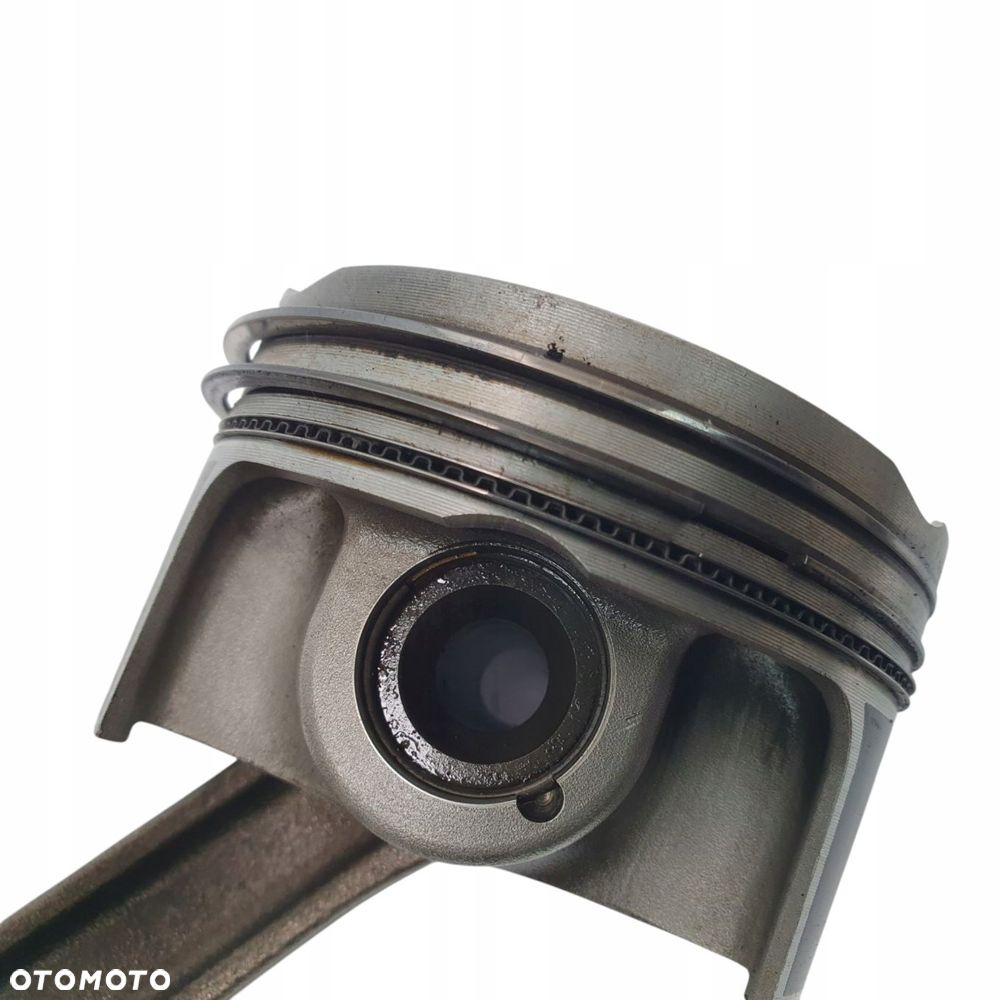 TŁOK KORBOWÓD Mercedes W213 E63 AMG 4.0 V8 A17709 A17700 - 4